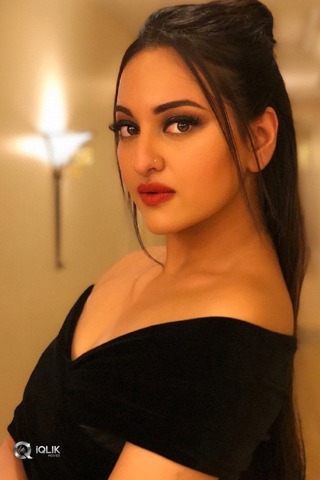 Sonakshi-Sinha